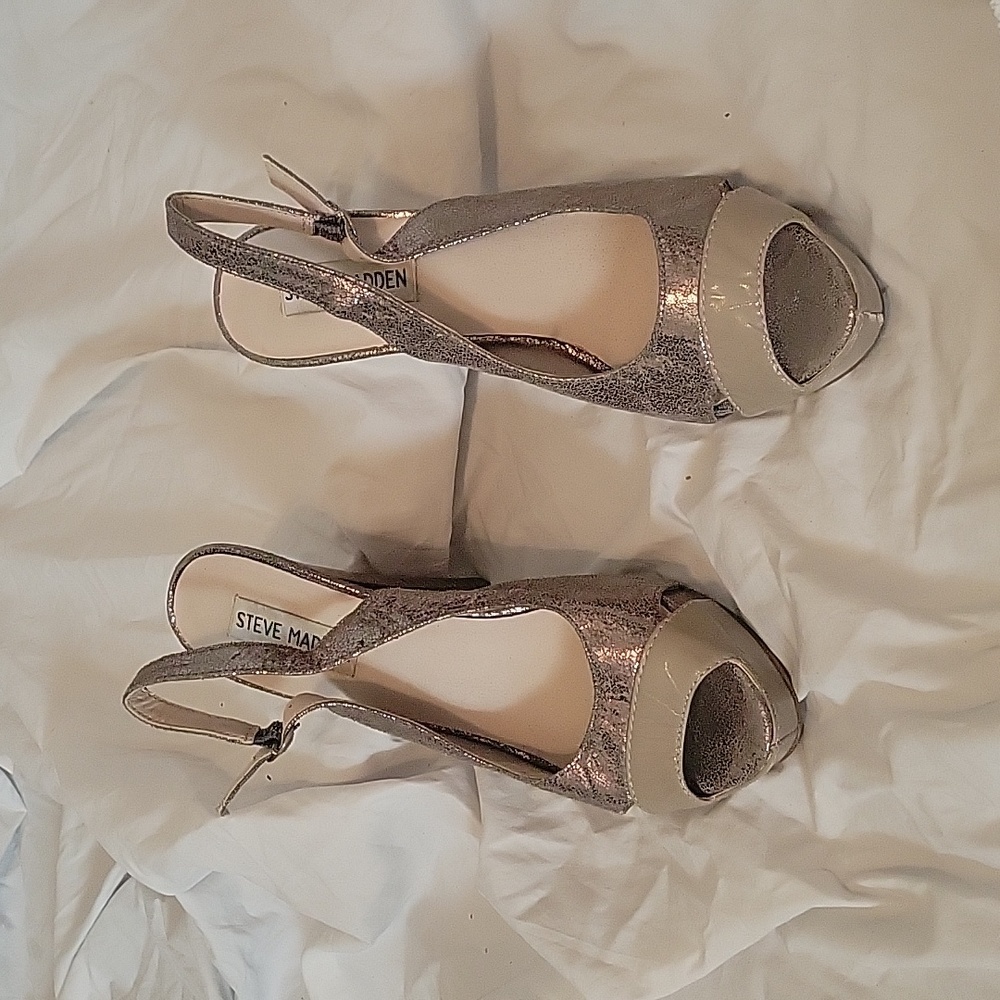 Women's shoes